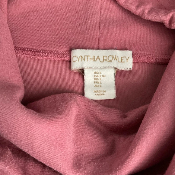 Women’s Cynthia Rowley cowl neck sweatshirt size large - Picture 2 of 3